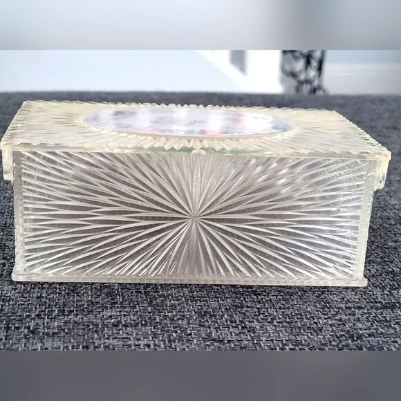 Vintage Lucite Starburst Trinket Box - Picture 7 of 11